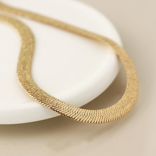 Golden liquid chain necklace