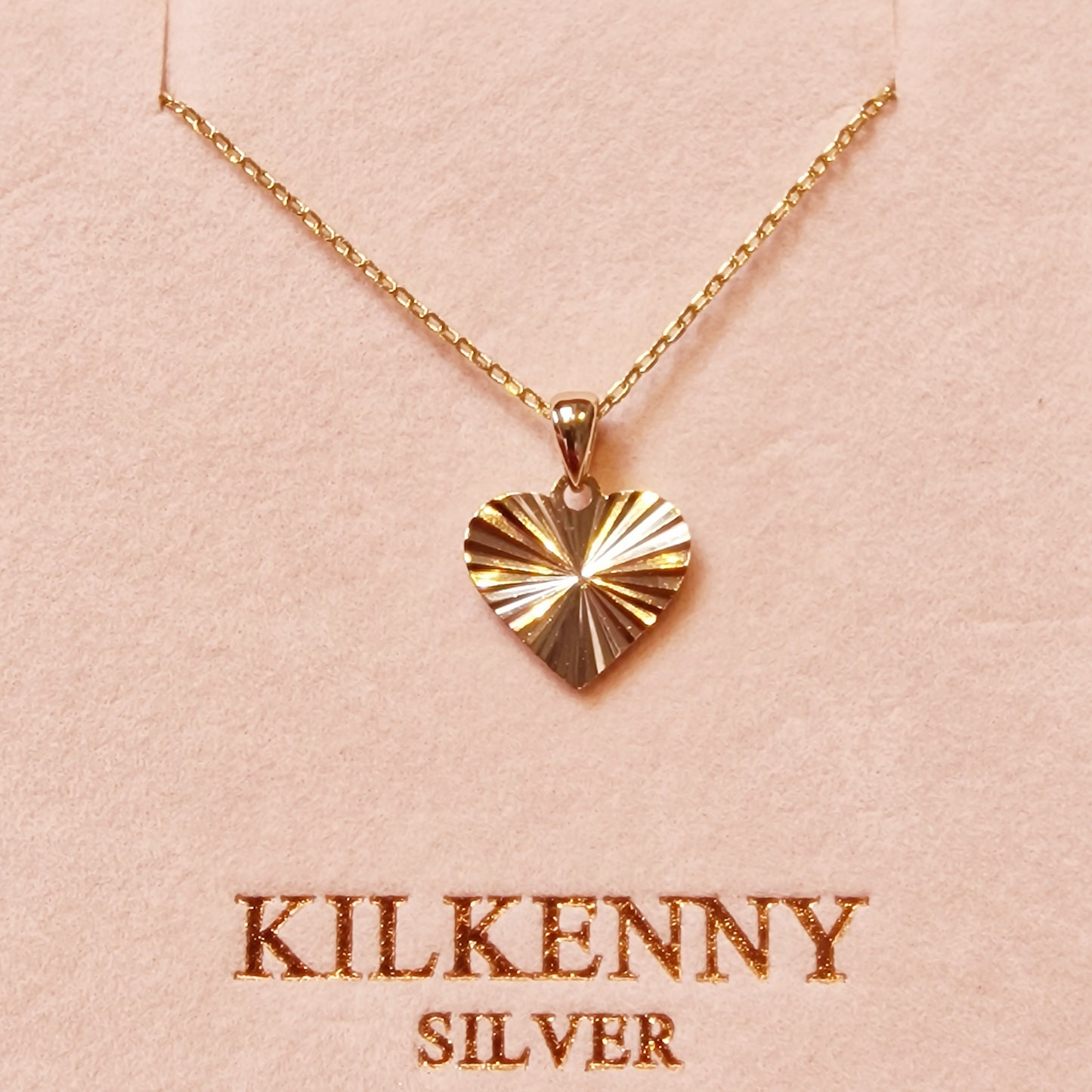 Elegant Diamond Cut Heart Pendant Necklace – Yellow Gold L3280