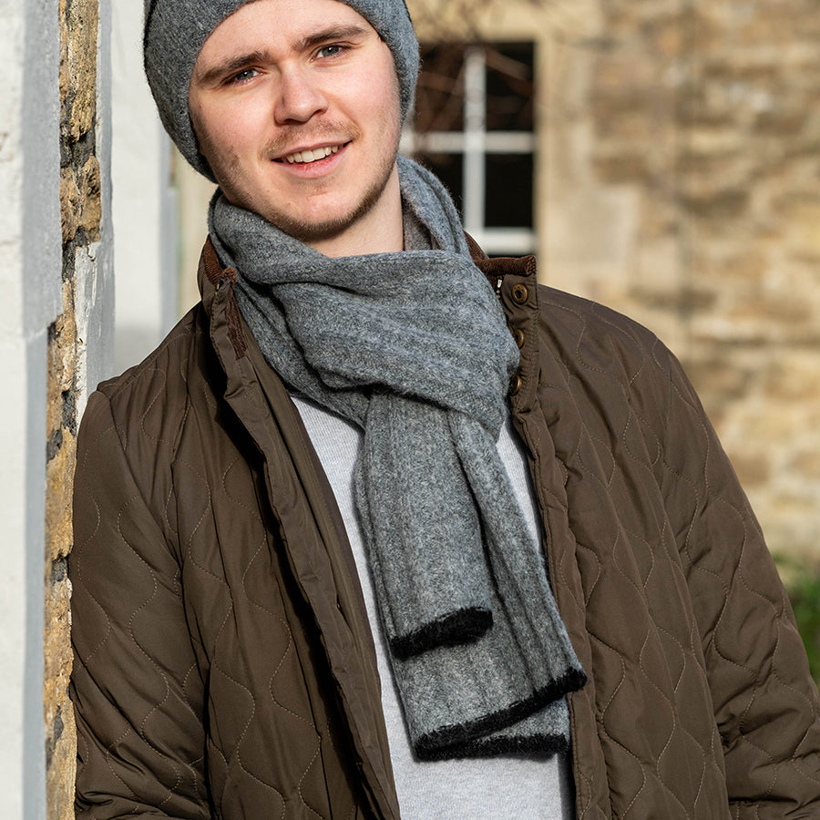 Mens Grey Marl knit scarf with black trim