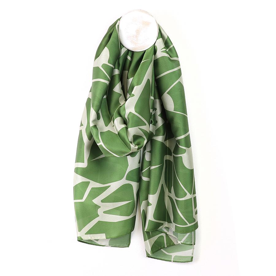 Green and ecru recycled blend shape print scarf