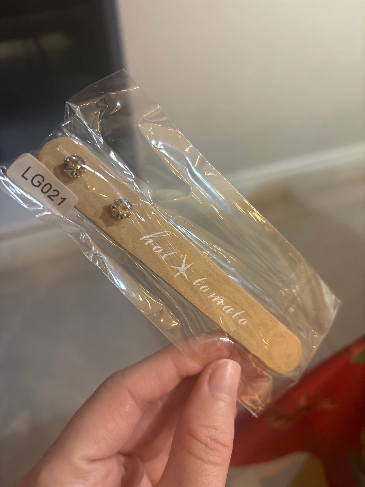 LG021 Classic Claw-Set Crystal Studs / 5mm - Worn Gold/Blk Diamond