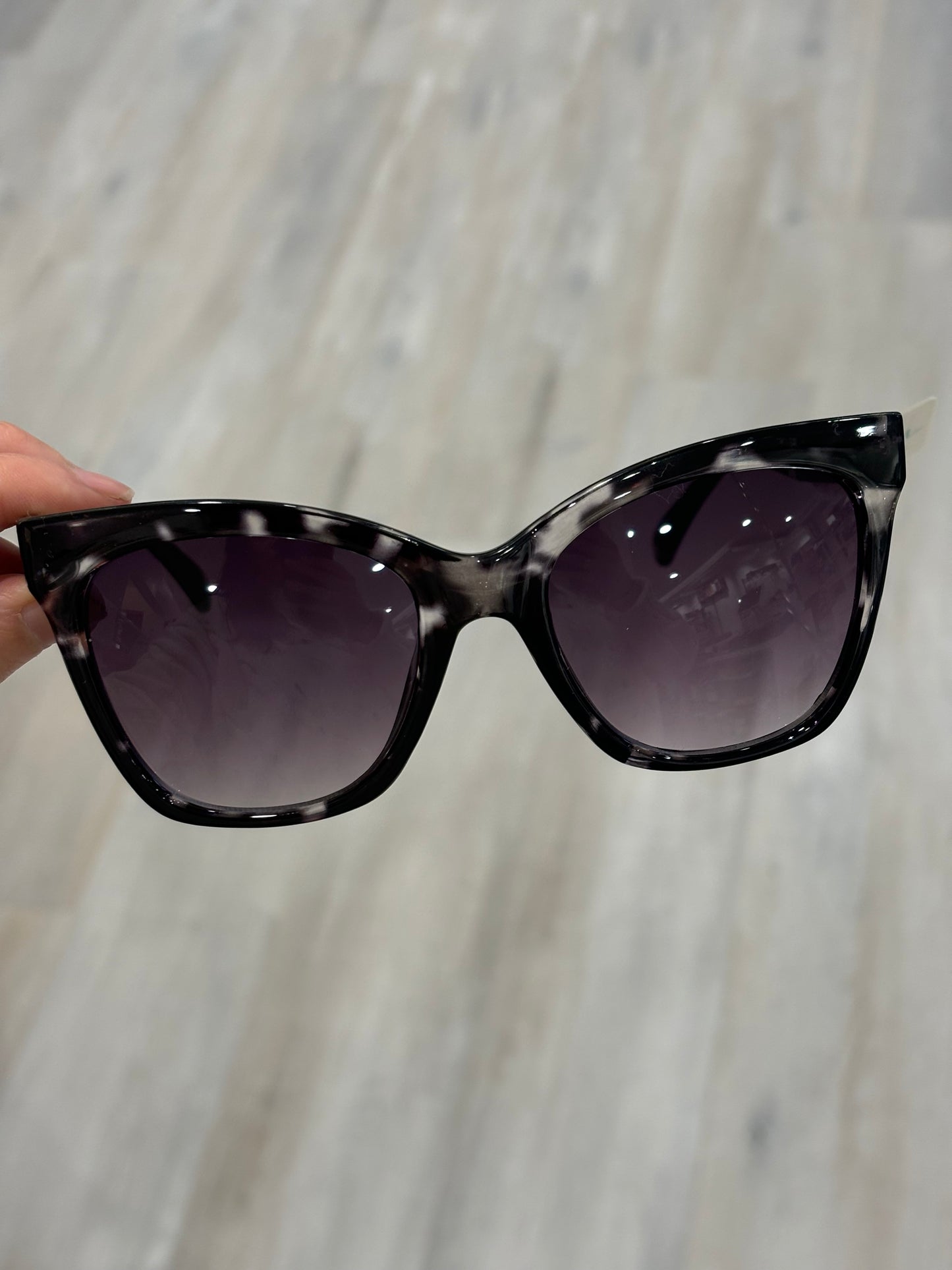 30033 POM Tortoise shell Cat Eye Sunglasses
