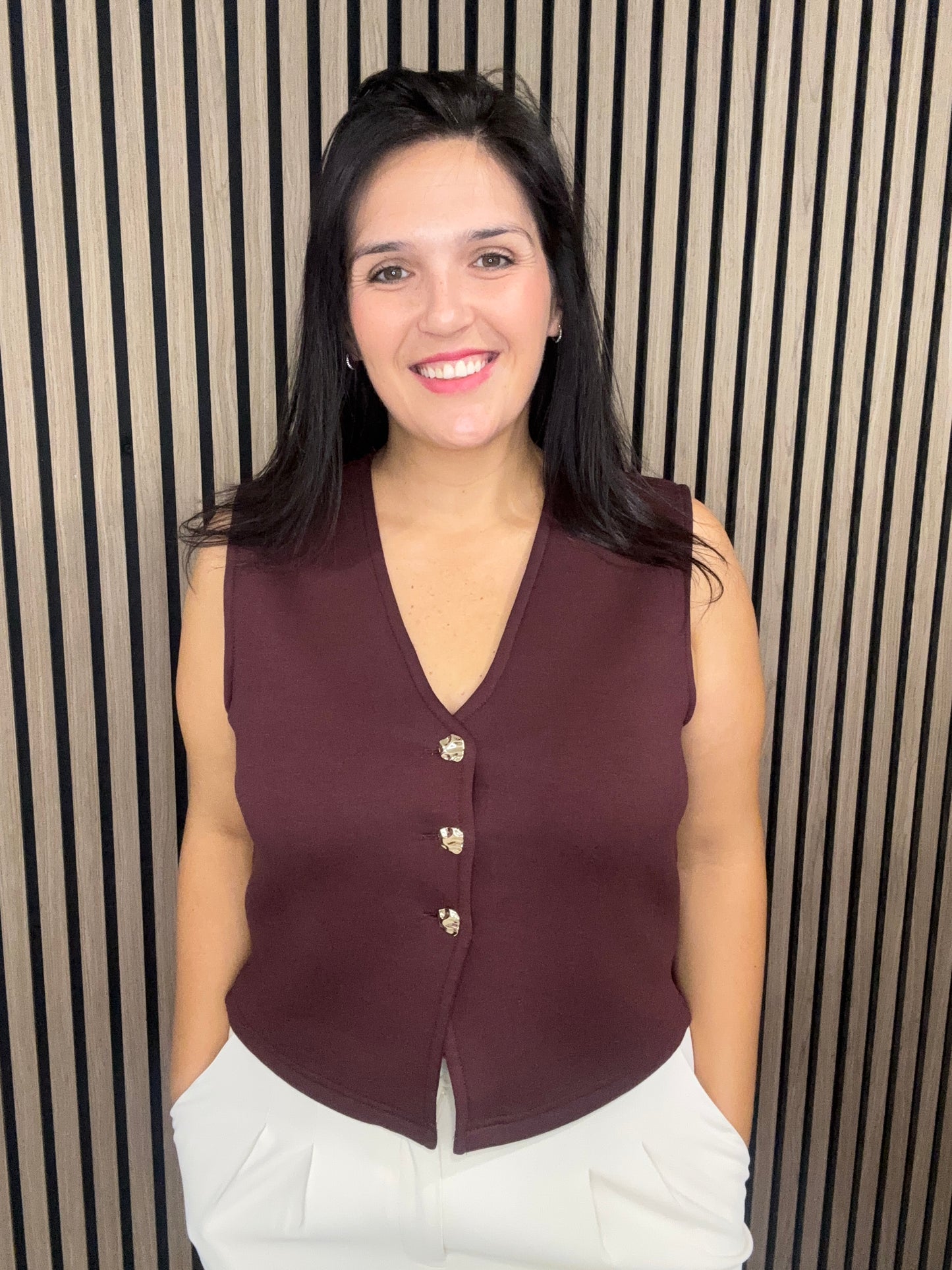 Naomi vest in burgandy