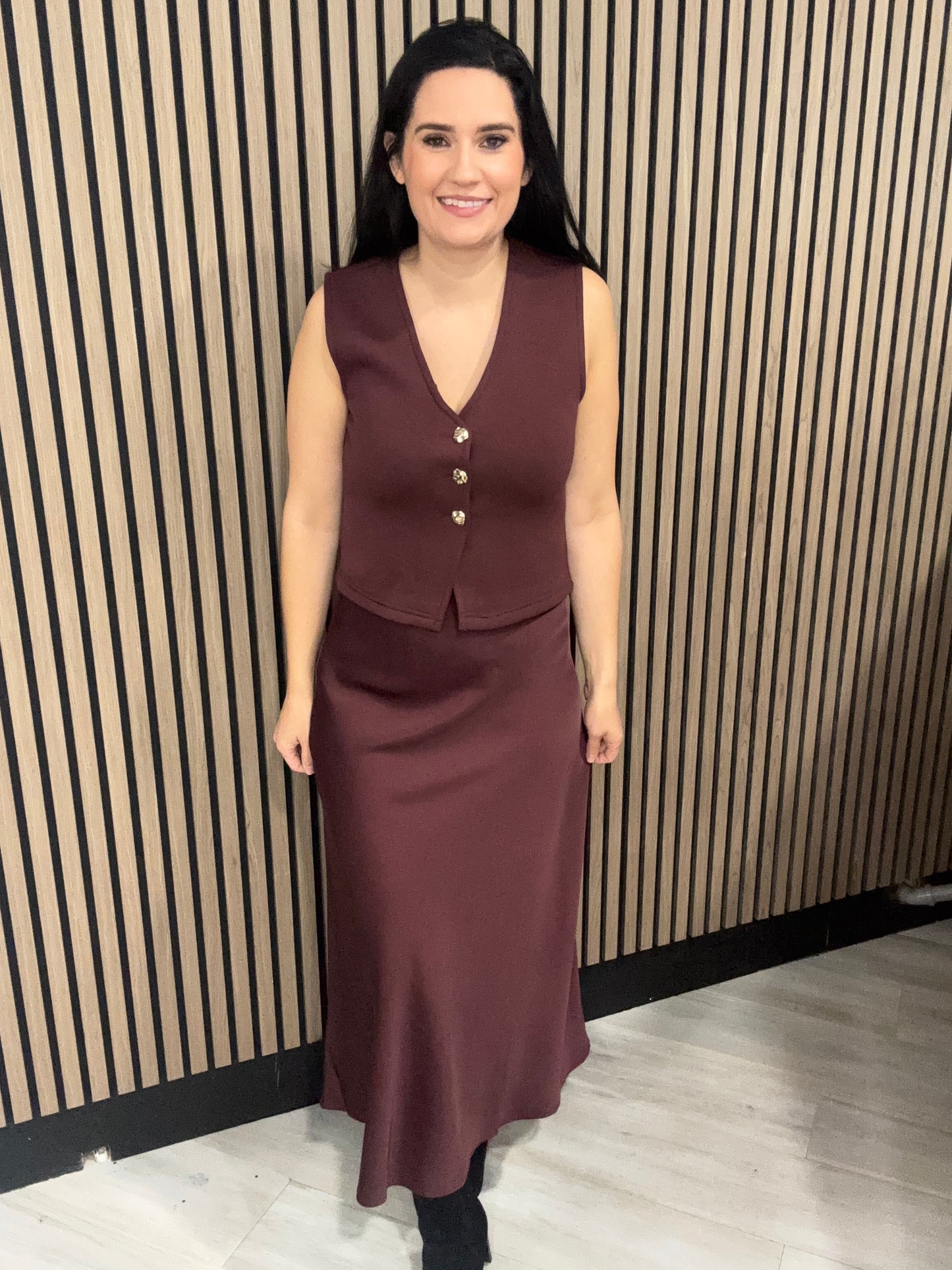 Naomi vest in burgandy