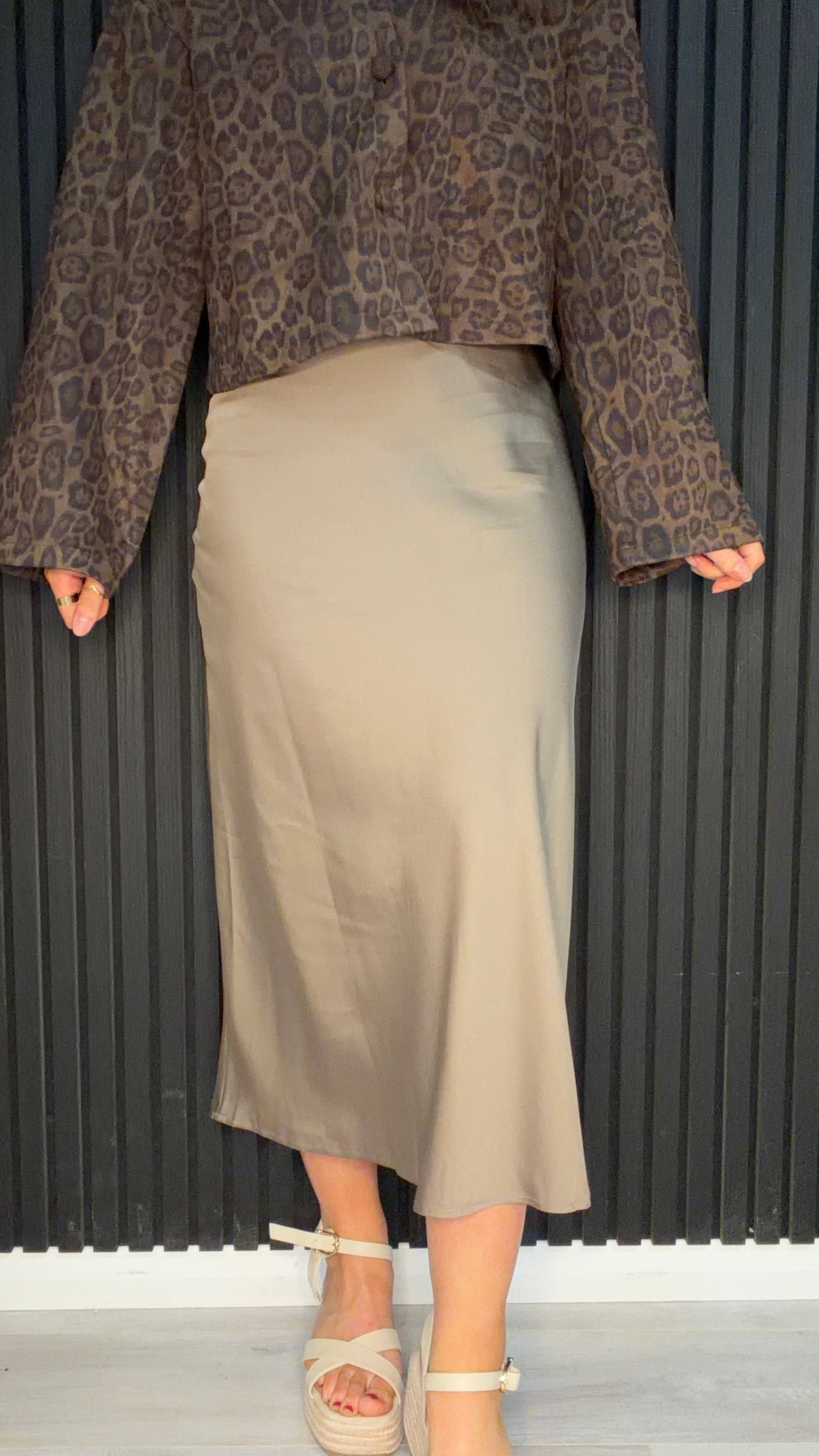Valarie satin-effect maxi skirt in Falcon with a flowing silhouette.