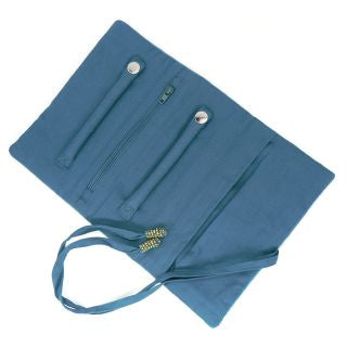 81448 Blue velvet embroidered crane jewellery roll