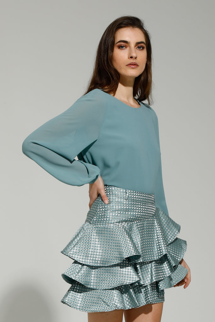 GEORGETTE BLOUSE WITH CHAIN ON THE BEHIND NECK