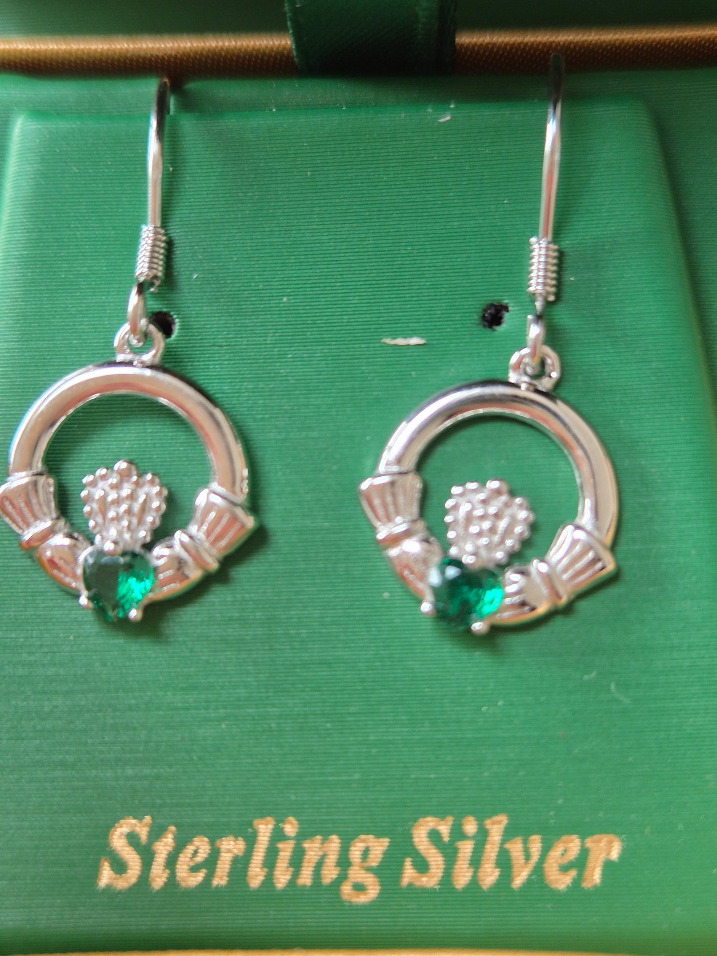 SILVER CLADDAGH DROP WITH STONE