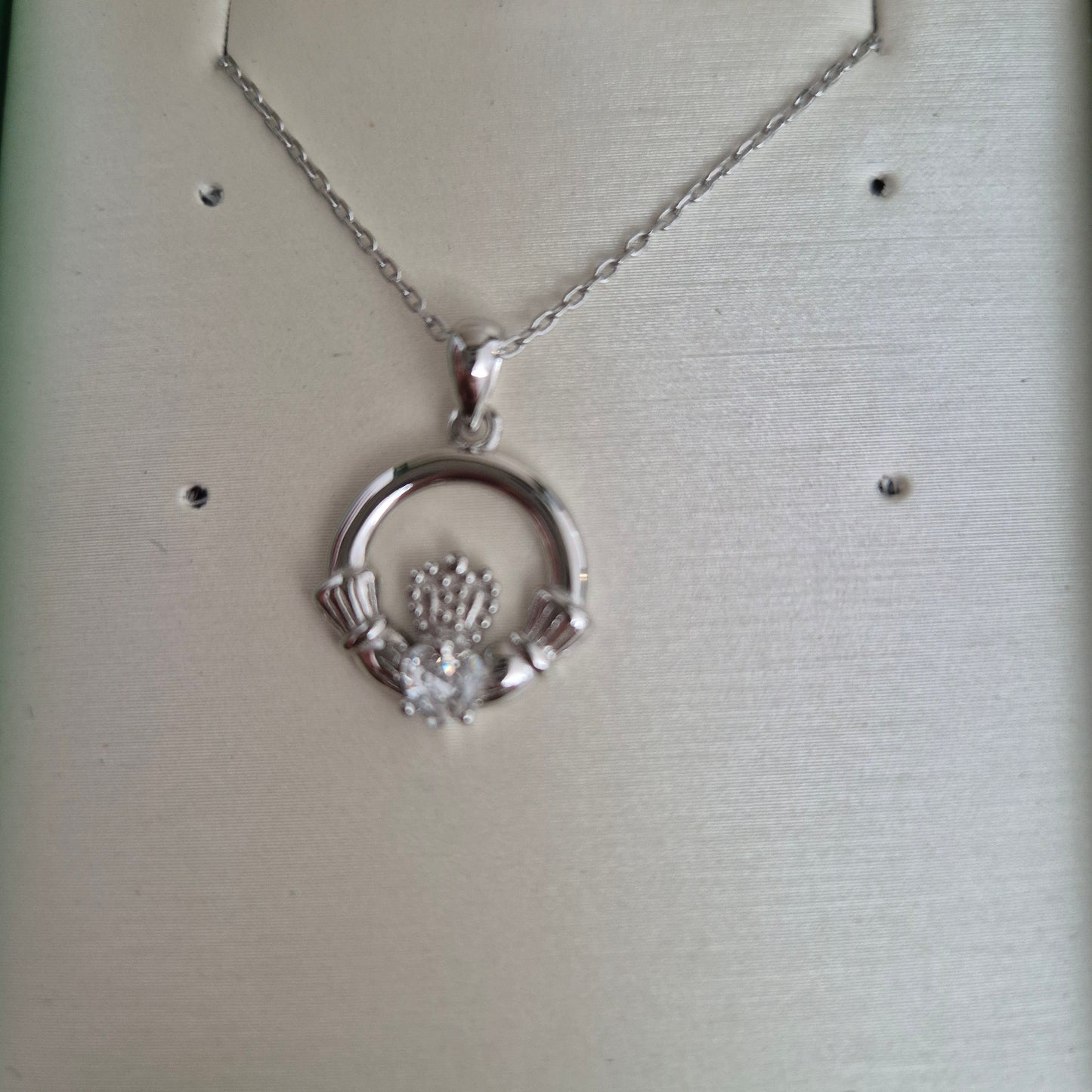 CLEAR STONE CLADDAGH PENDANT AND CHAIN SILVER CS127