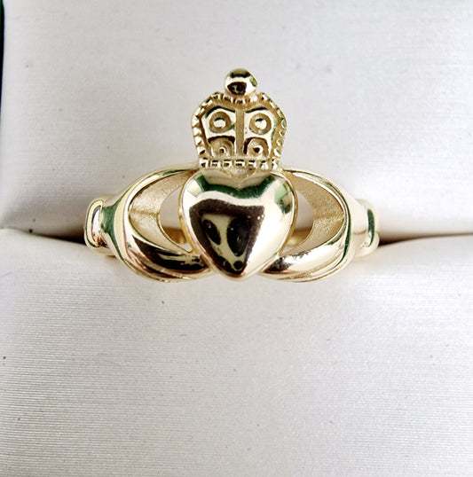 Celtic Claddagh Ring gold plated