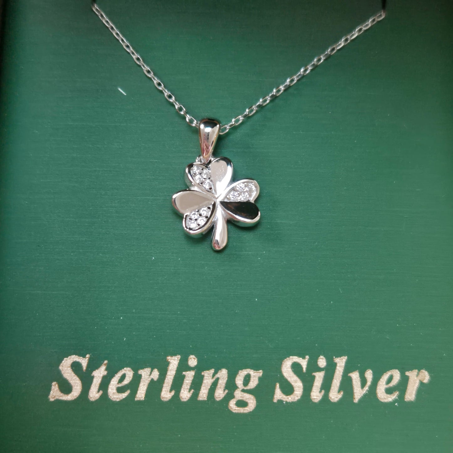 Silver Shamrock stone Pendant CS327
