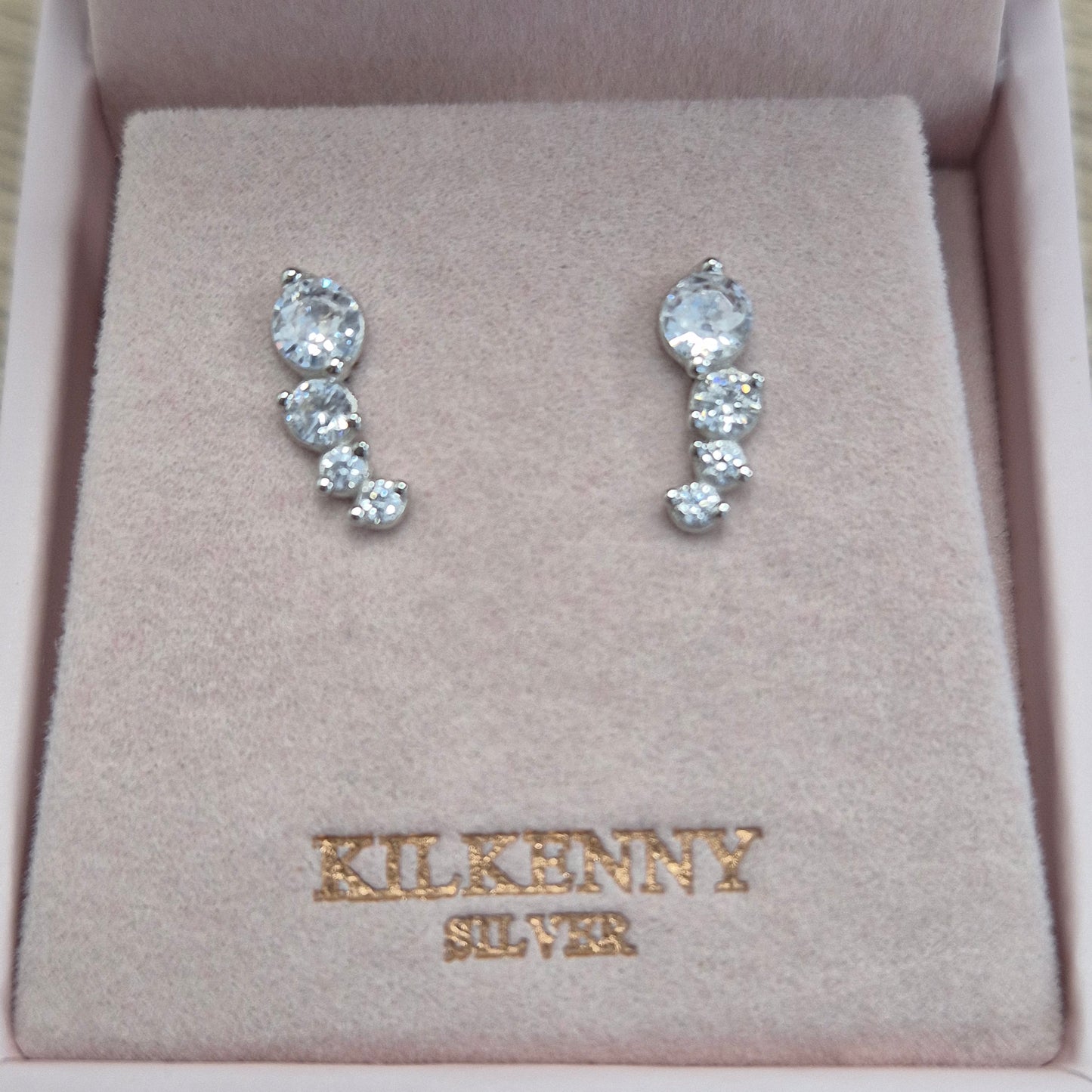 SILVER 3 STONE CRYSTAL STUD EARRING E2000