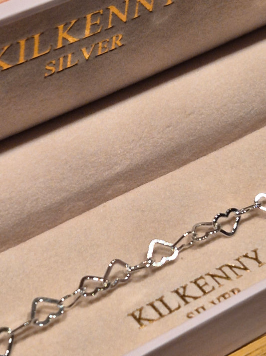 SILVER FINE INTERLOCKING HEART BRACELET L3291
