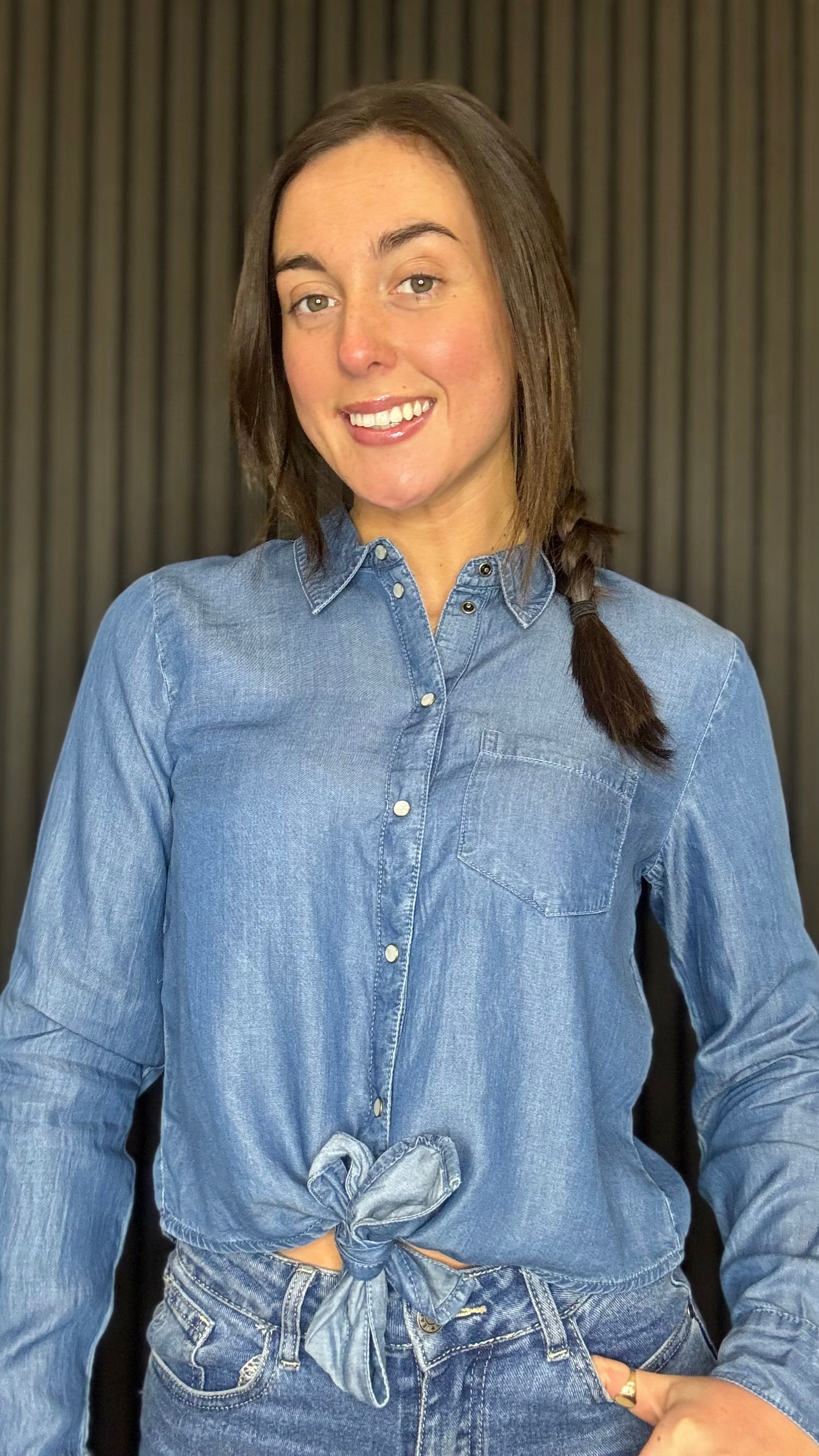 Denim Tie-Front Button-Down Shirt
Denim Shirt, Tie Front Top, Button Down Shirt, Chambray Top, Casual Denim Blouse, Women’s Shirts, Cropped Shirt, Everyday Tops