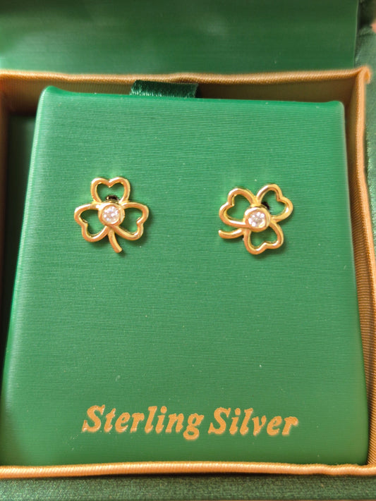 Fine Shamrock Studs earrings CS339