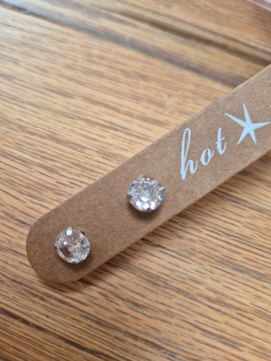 Sparkle 7mm zircon stud earrings