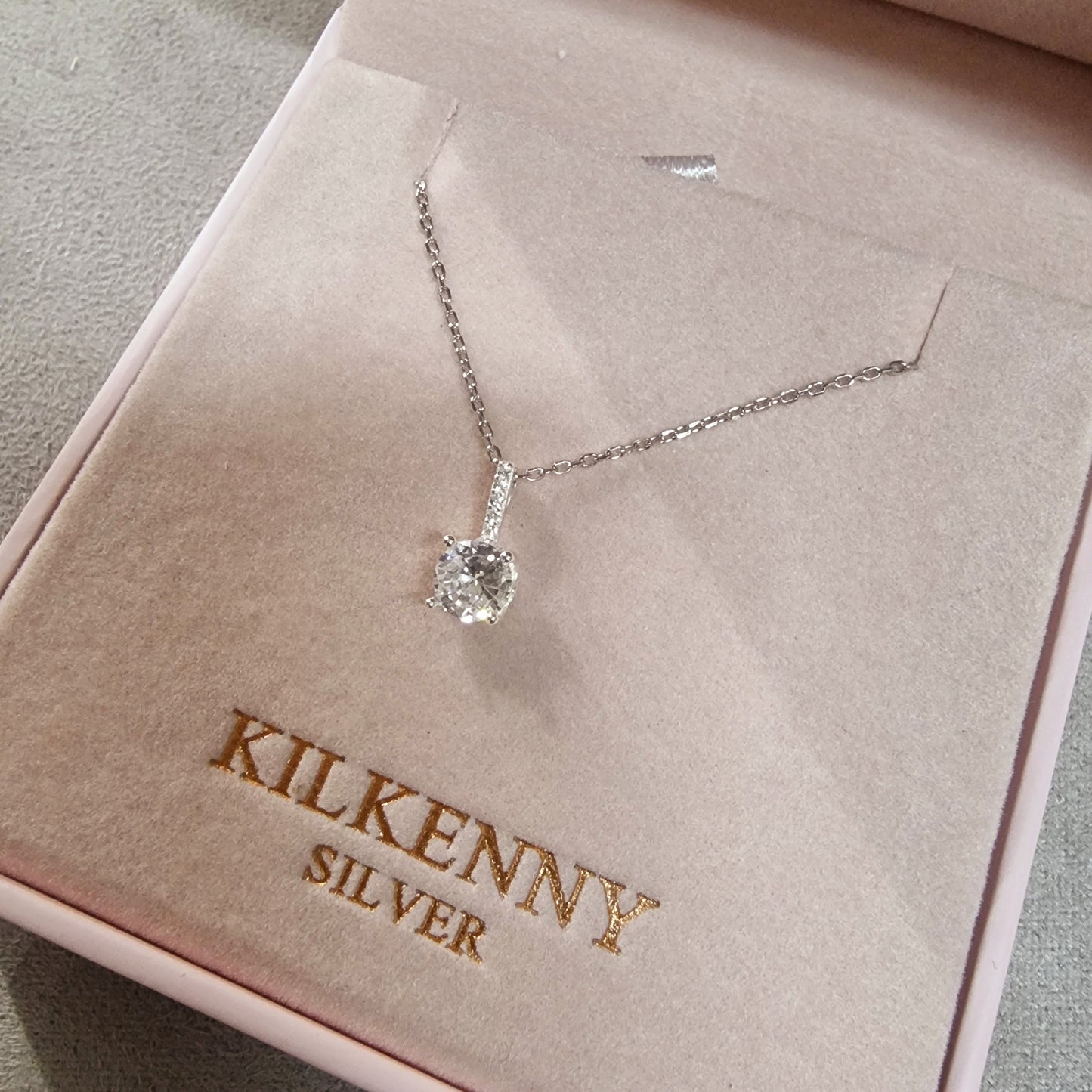 SILVER SINGLE STONE NECKLACE