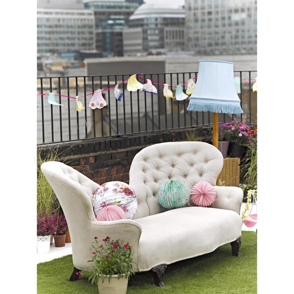 Truly Scrumptious Lampshade Garland