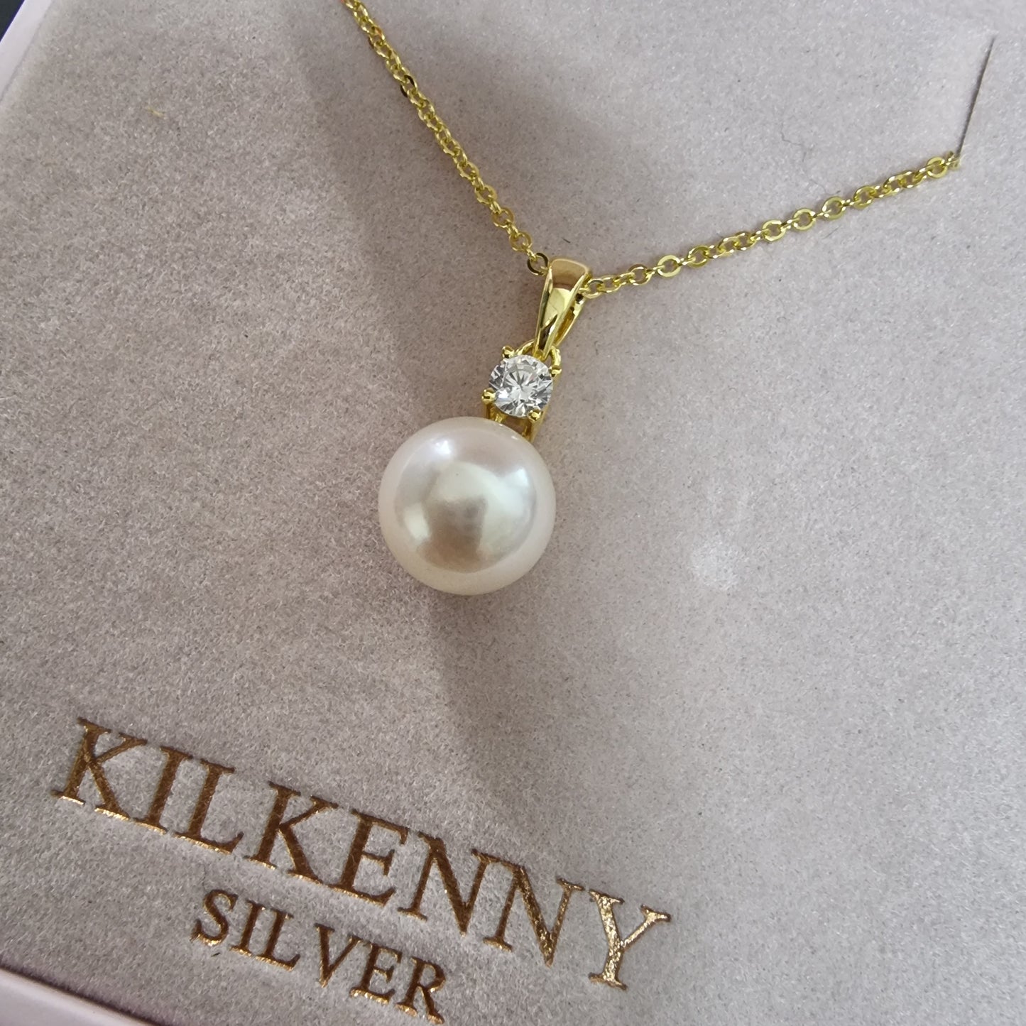GOLD PEARL DROP NECKLACE with stone