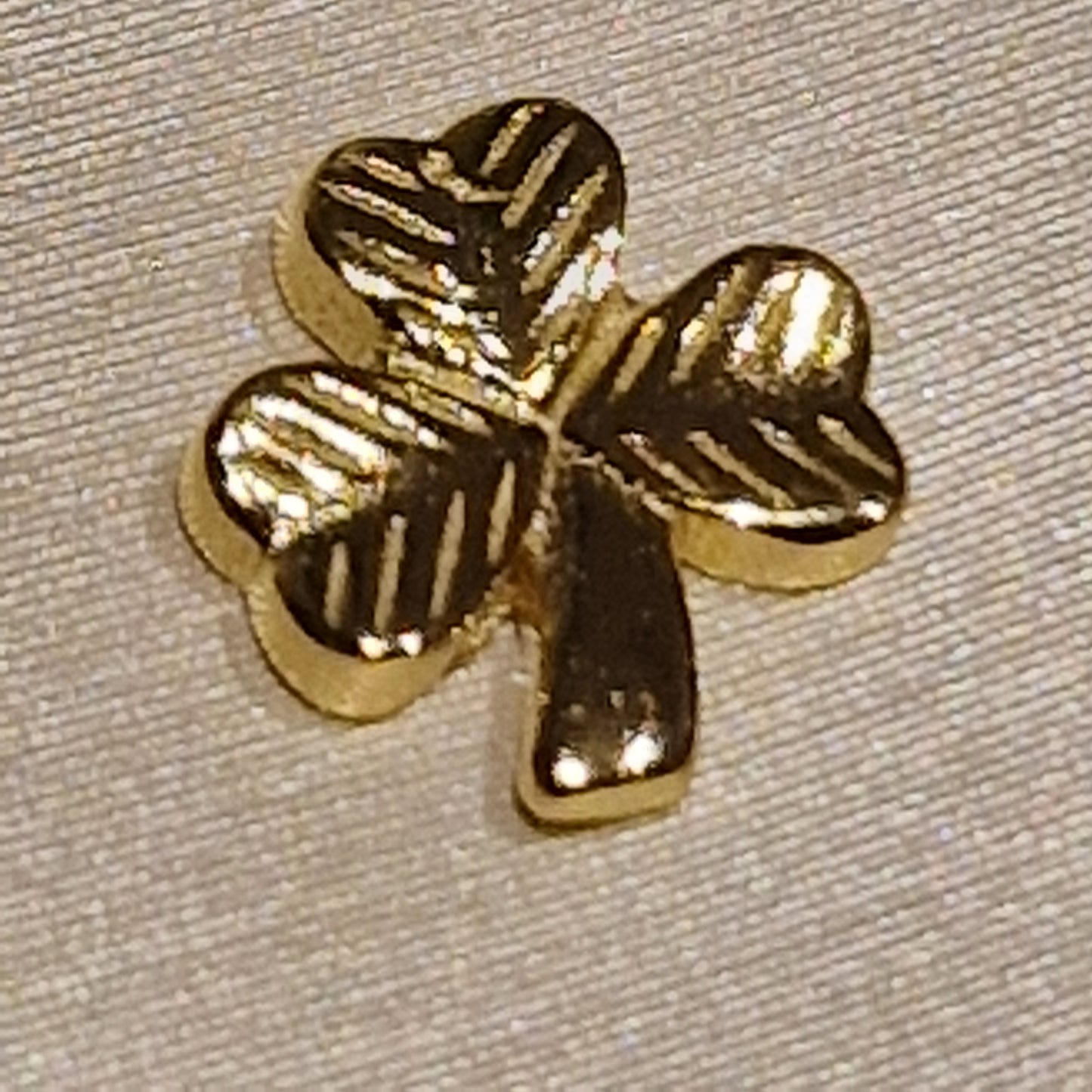 Small Gold shamrock Studs earrings KS149