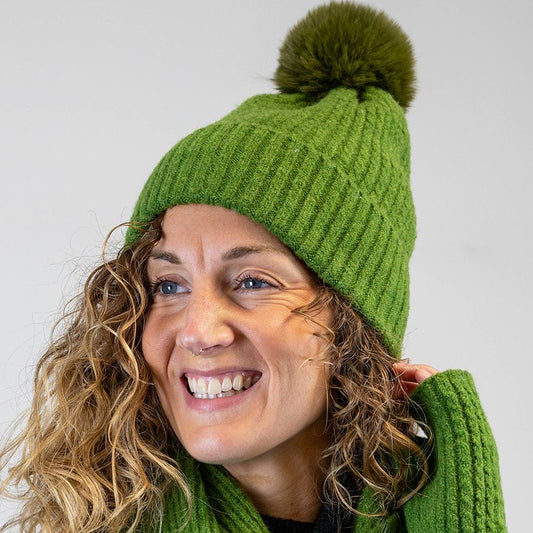 Recycled blend classic green bobble hat