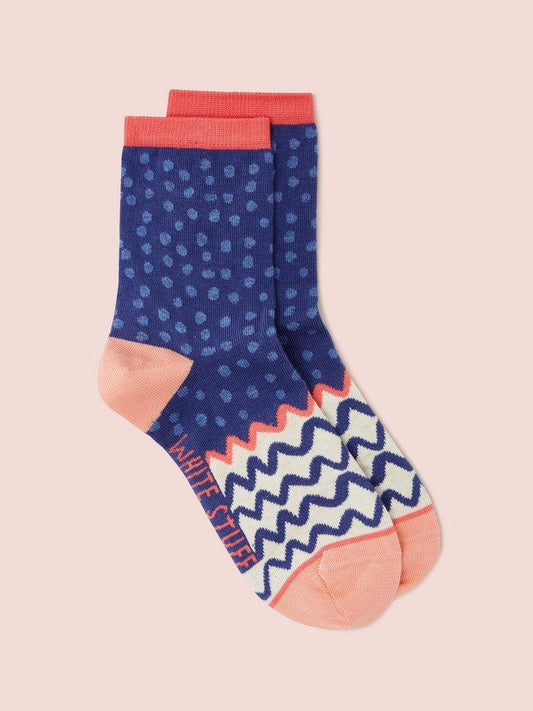 SQUIGGLE SPOT ANKLE SOCKS
IN NAVY MULTI