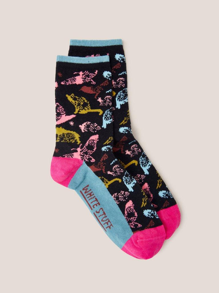 ABSTRACT ANIMAL ANKLE SOCK
IN BLACK MULTI