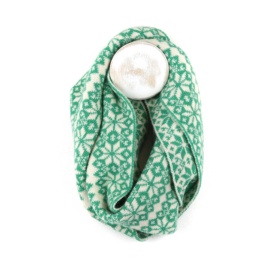 Green and cream scandi starflower snood