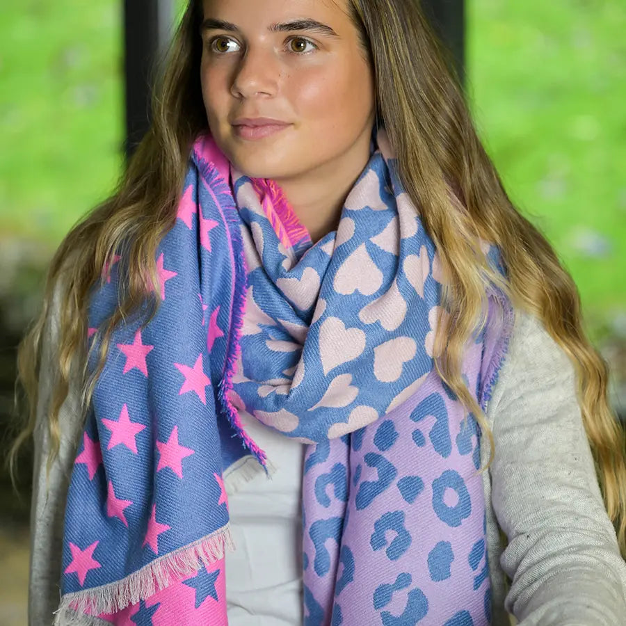 52938 POM Reversible blue and pink star, heart and leopard scarf