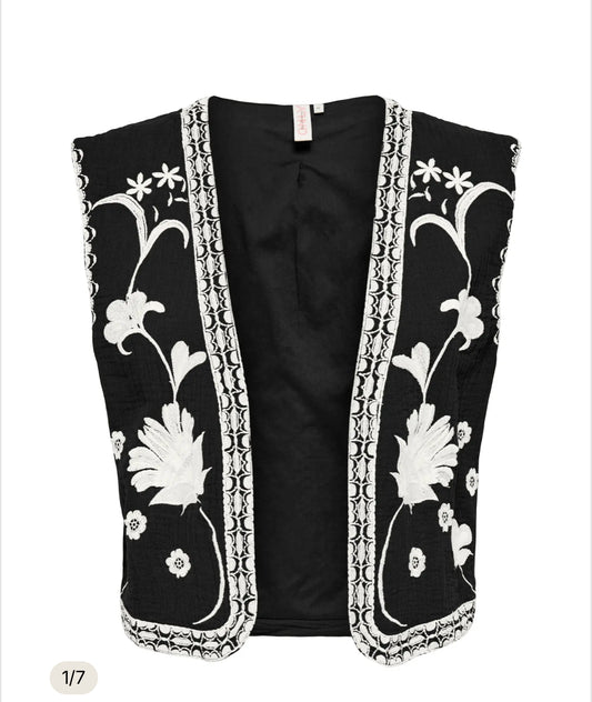 ONLTHYRA Life Vest Cloud Dancer 15320211