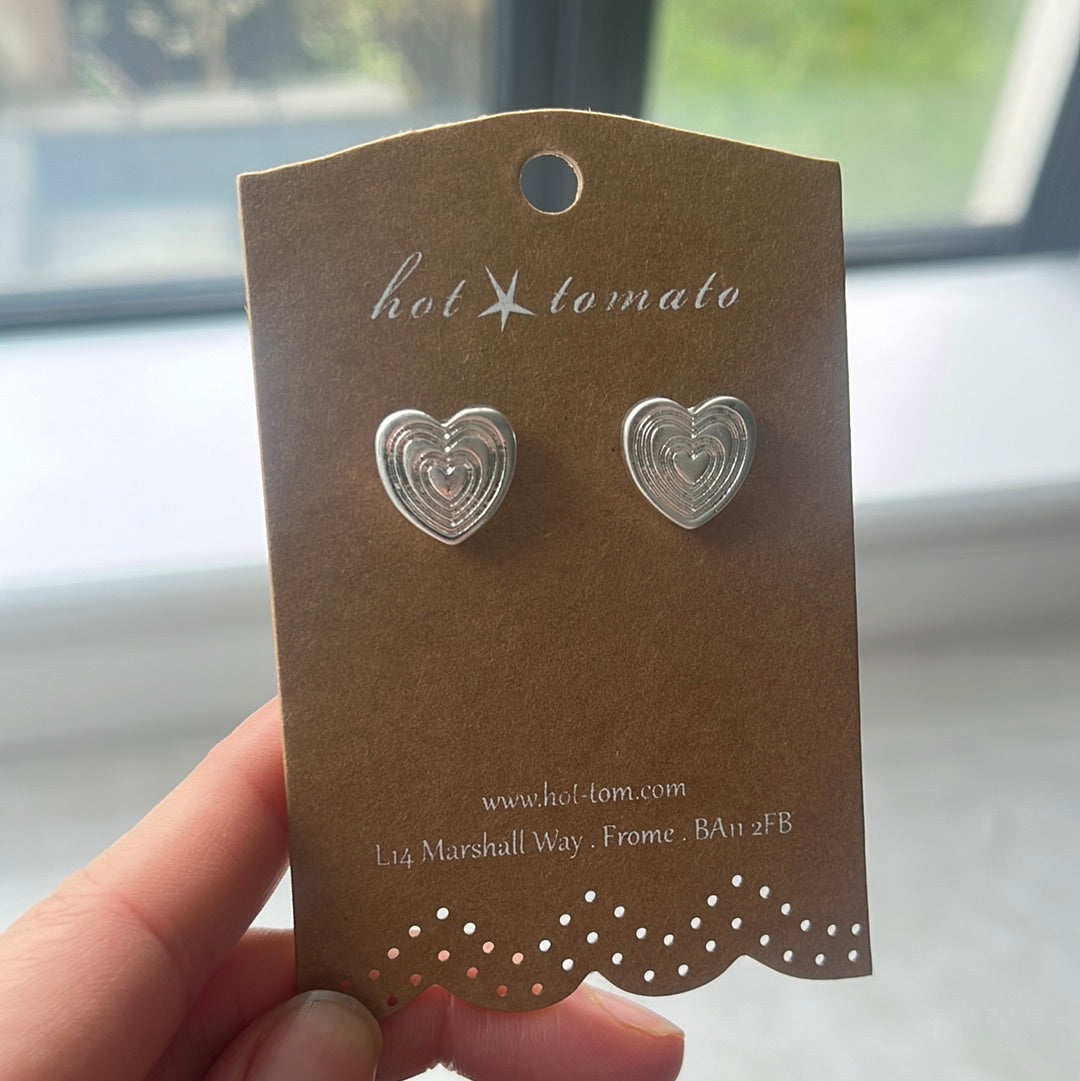 SC223 Heart Studs - Worn Silver