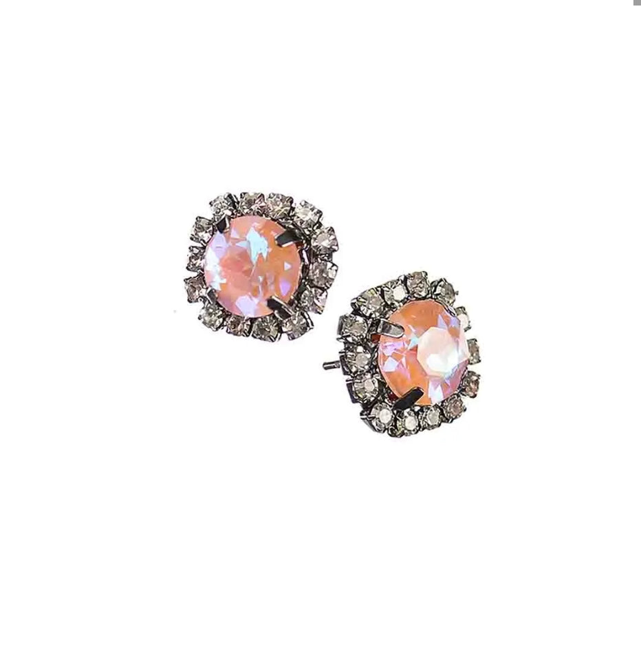 HU038 Chantily Vint - Crystal Encrusted Stud - Peachy