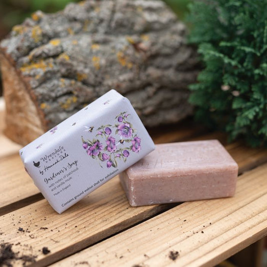 PATCHOULI AND VANILLA MUSK' GARDENER'S SOAP