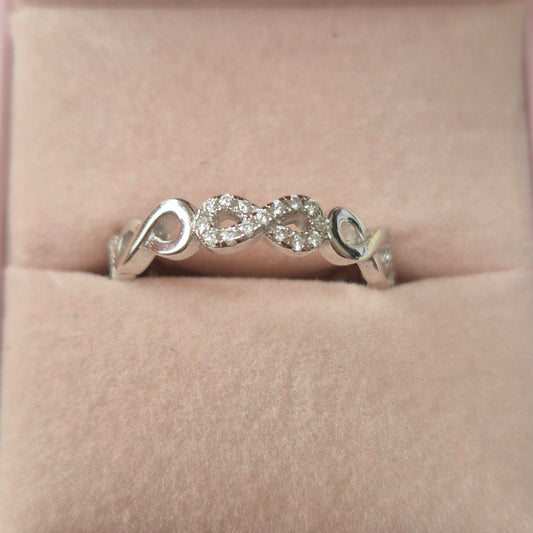 Silvery infinity ring