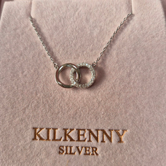 Interlocking circles with stones necklace