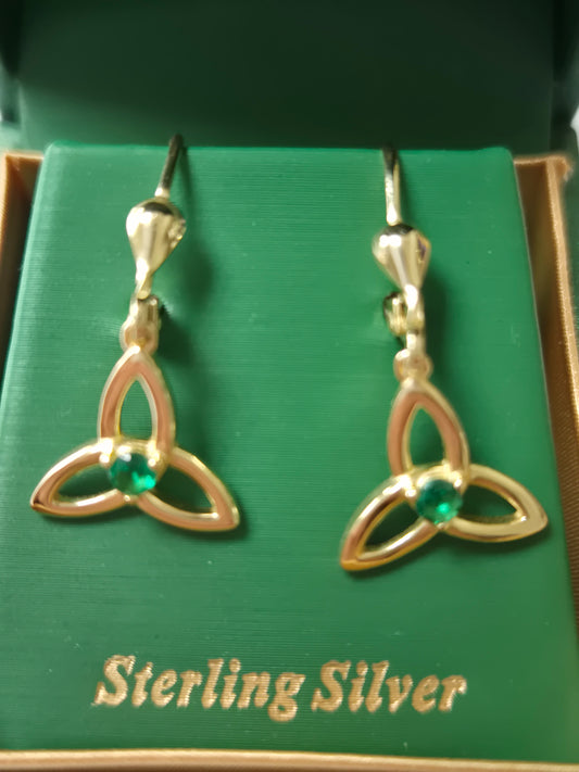 GOLD CELTIC TRINITY EARRINGS WITH EMERALD STONE CS318