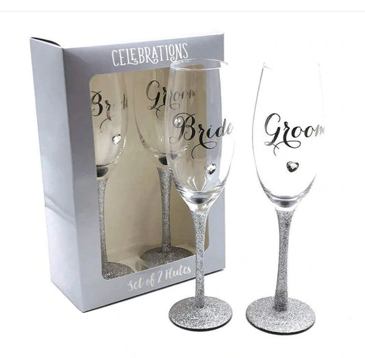 Set of 2 Champagne Flutes - Bride & Groom
